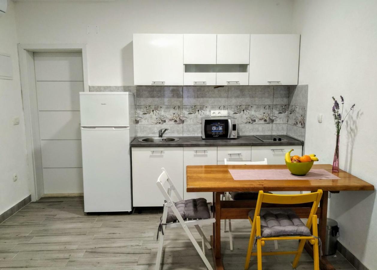 Studio Apartman Violeta II - 50M From The Beach Trogir Exterior photo